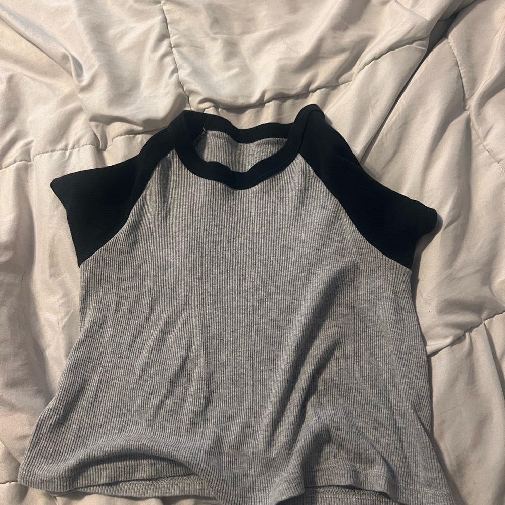 Brandy Melville Black and Gray Short Sleeve Tee